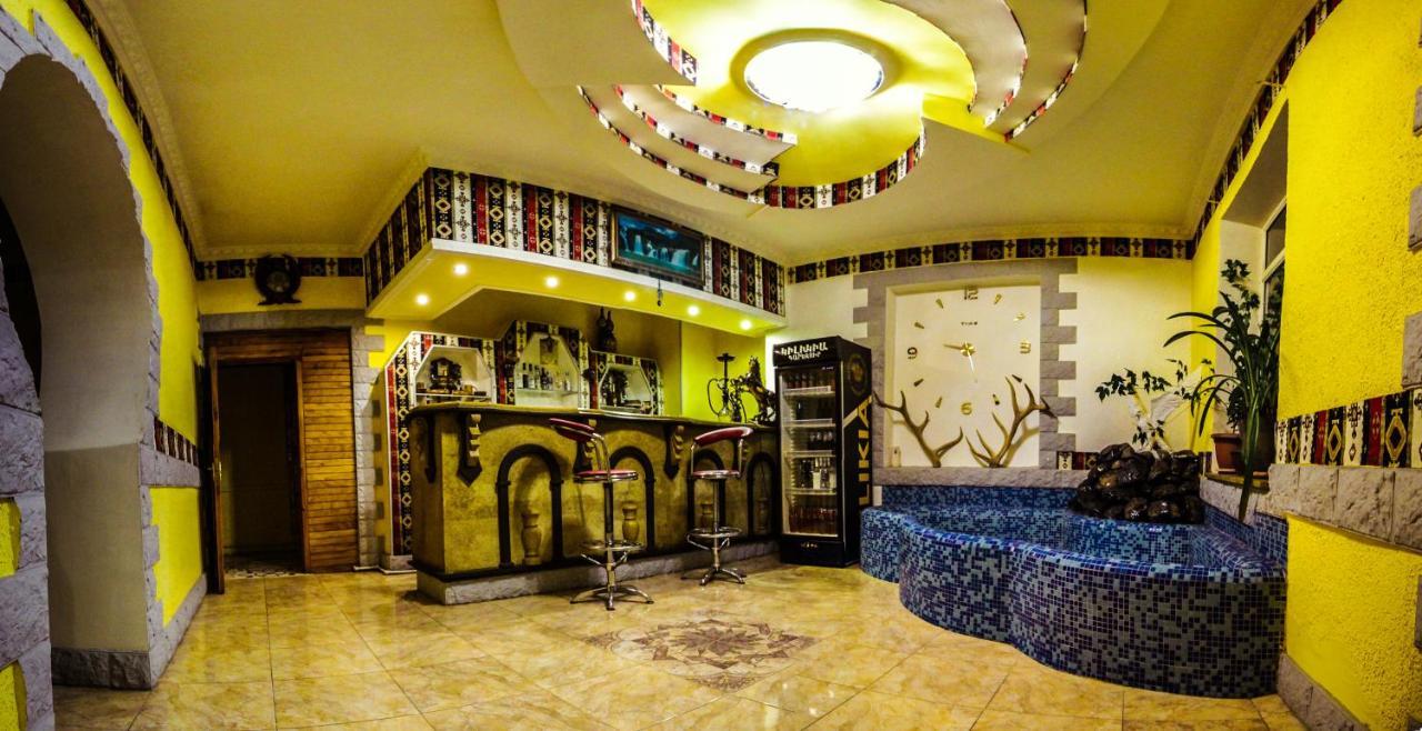 Oazis Hotel Noratus Екстериор снимка