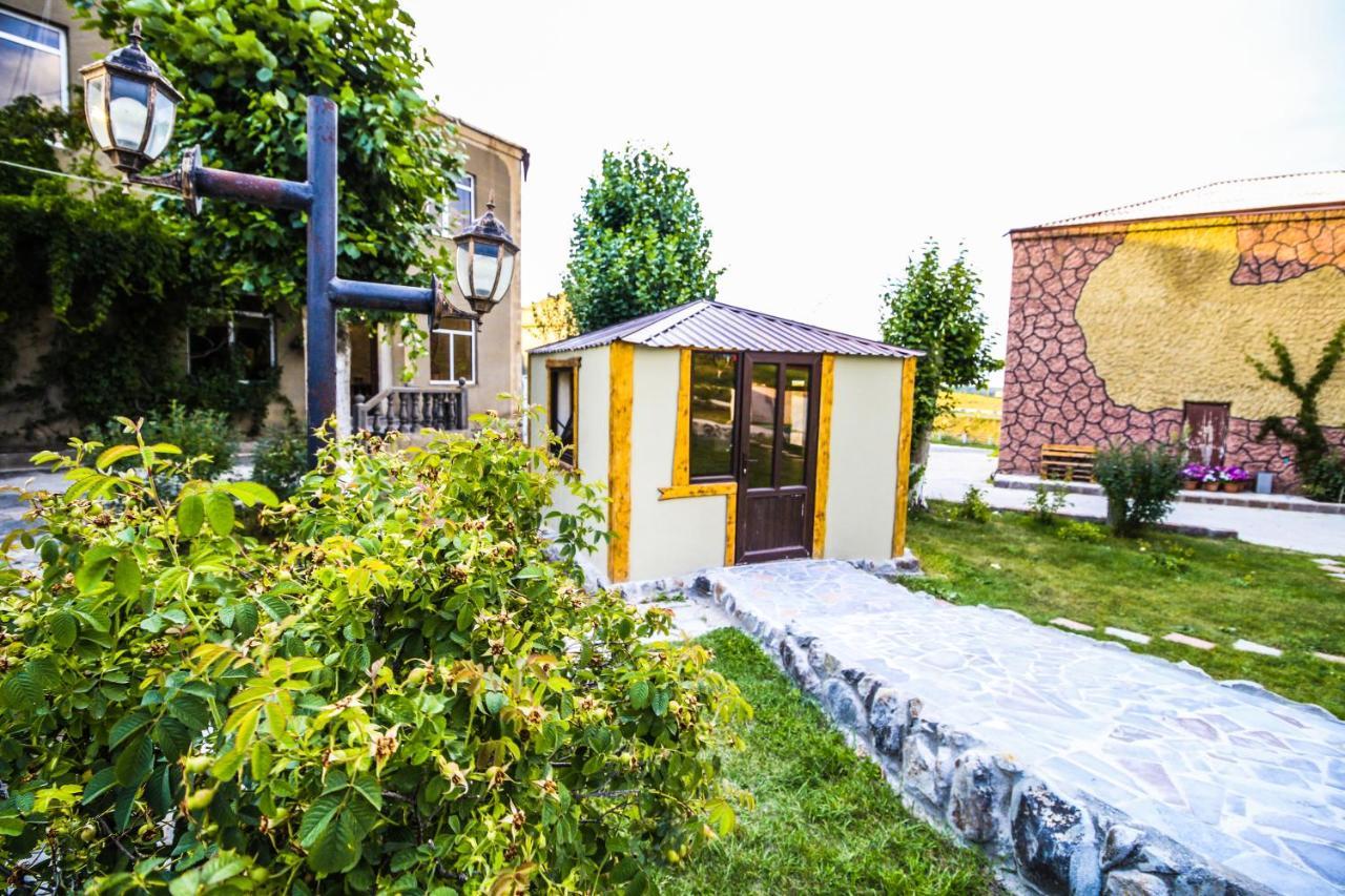Oazis Hotel Noratus Екстериор снимка
