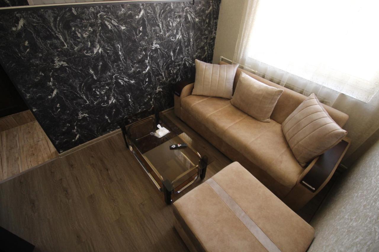 Oazis Hotel Noratus Екстериор снимка