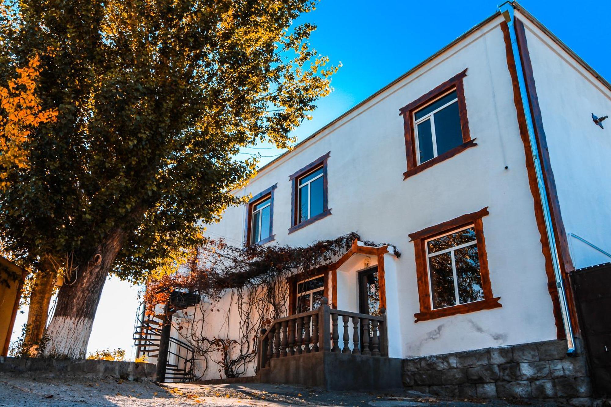 Oazis Hotel Noratus Екстериор снимка