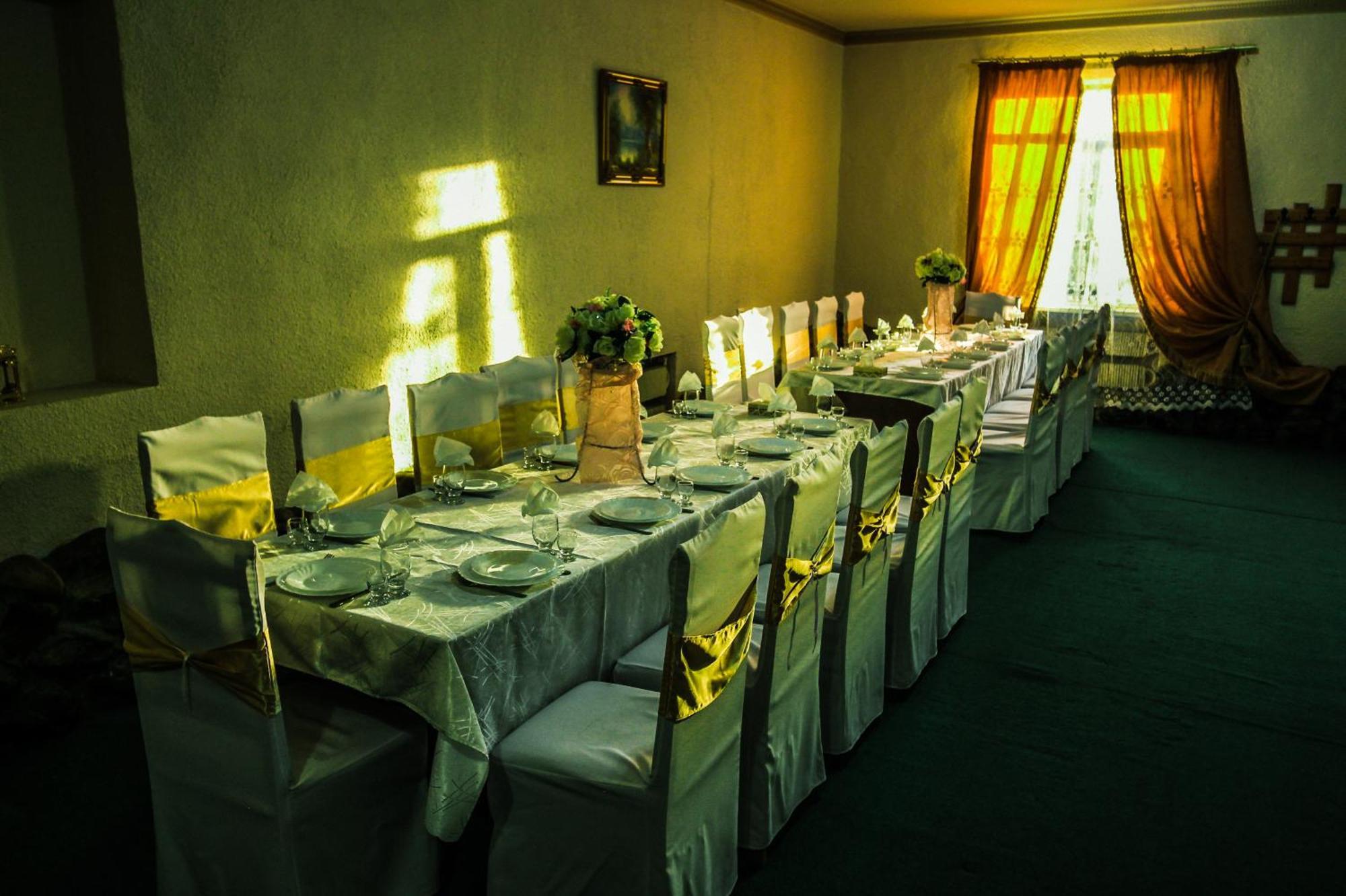 Oazis Hotel Noratus Екстериор снимка
