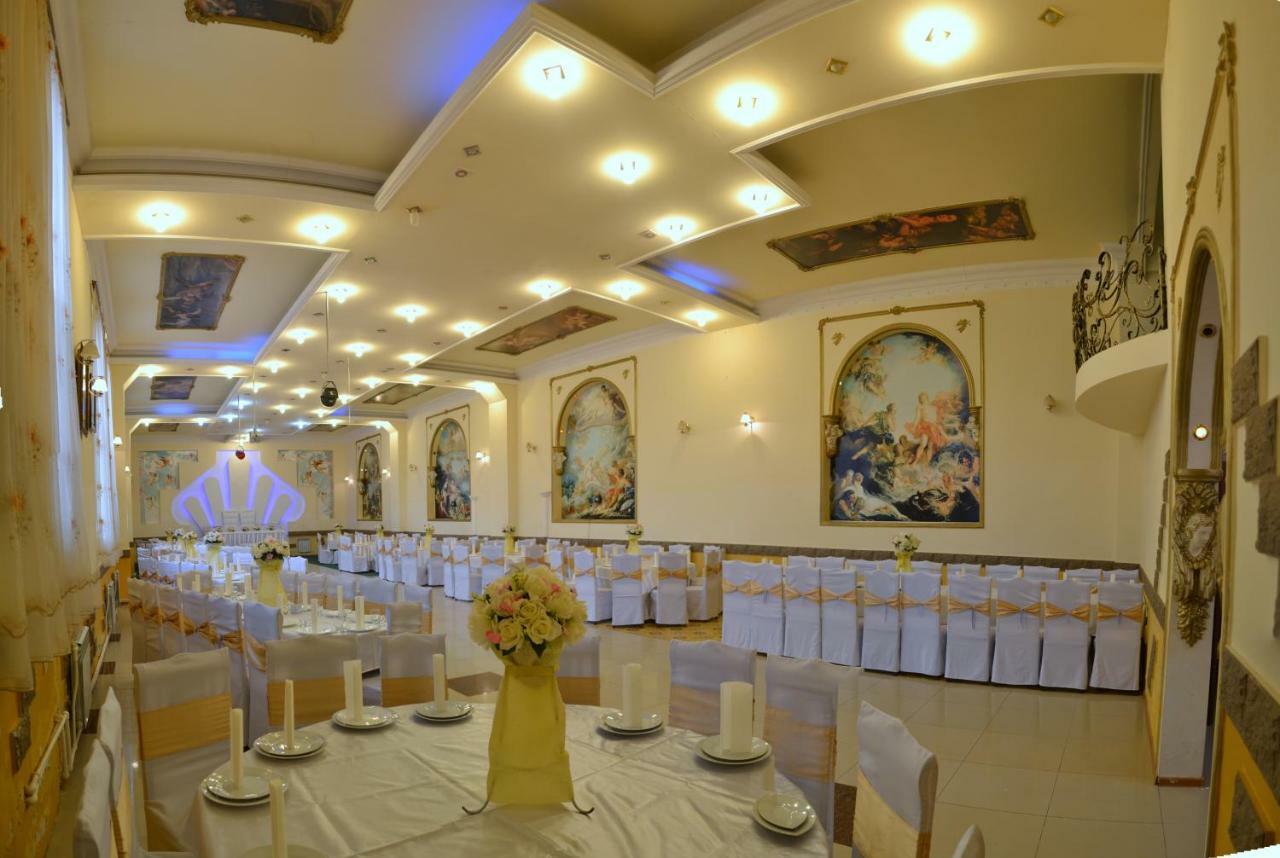 Oazis Hotel Noratus Екстериор снимка