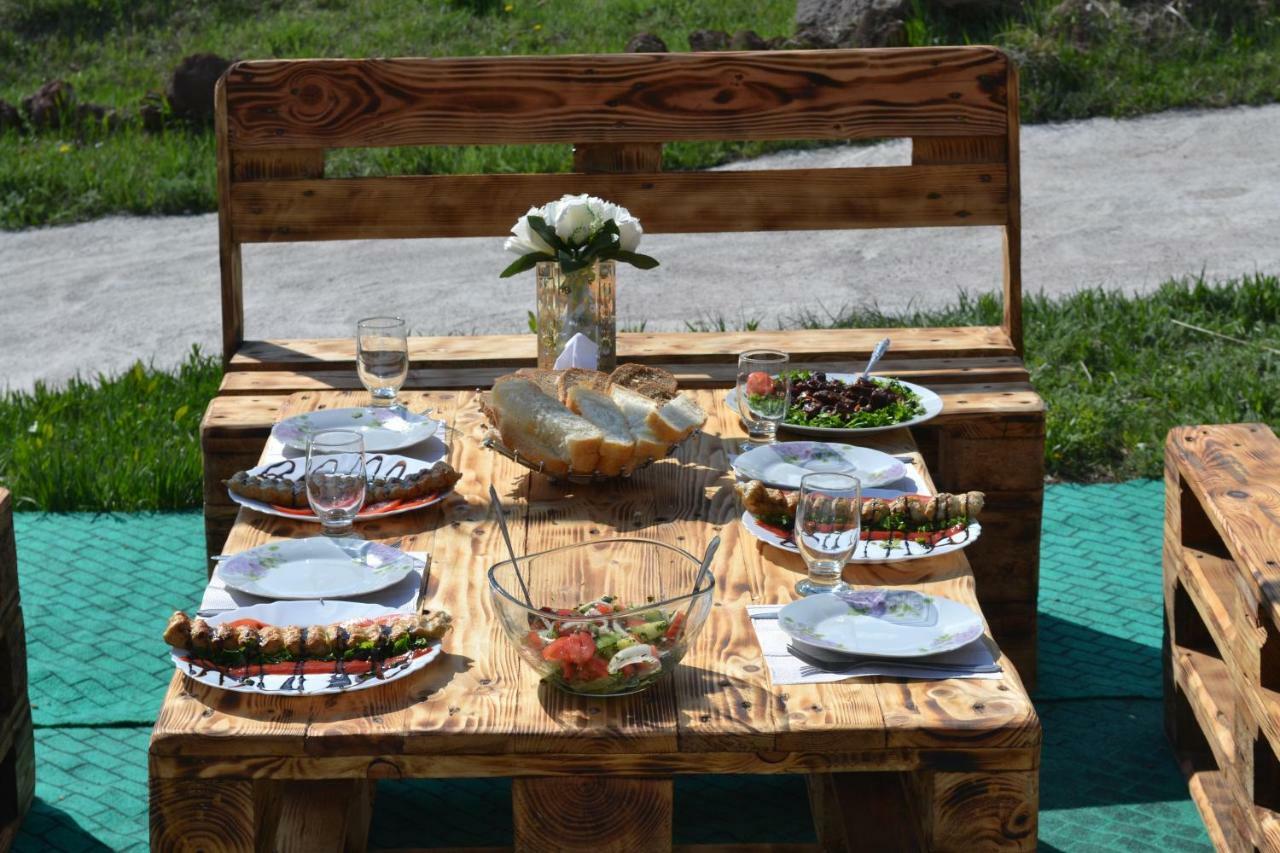 Oazis Hotel Noratus Екстериор снимка